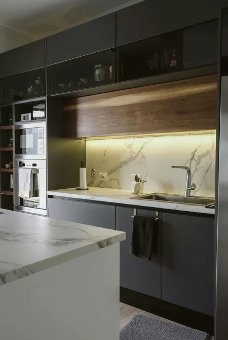 reforma cocina pinto acabado marmol